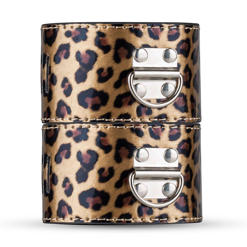 Secret Pleasure Chest EDC wickle